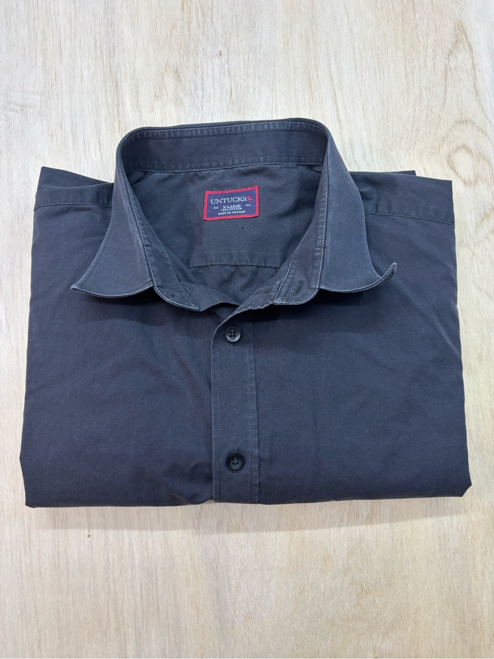 UNTUCKit Men’s Dark charcoal Gray Casual Button-Down Shirt